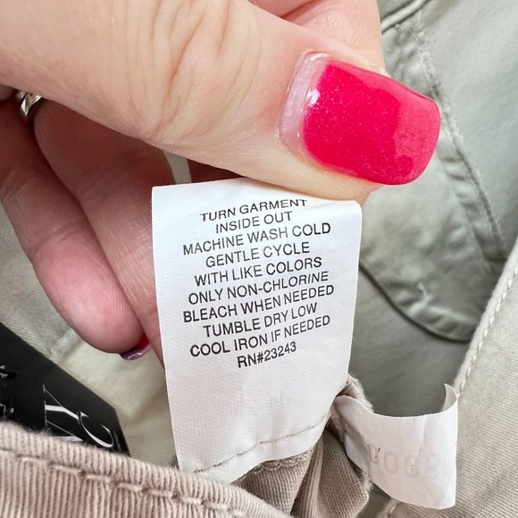 NWT New York & Company Tan Straight Hampton 7'' Twill Short Women's Size 17.25 - Picture 8 of 8